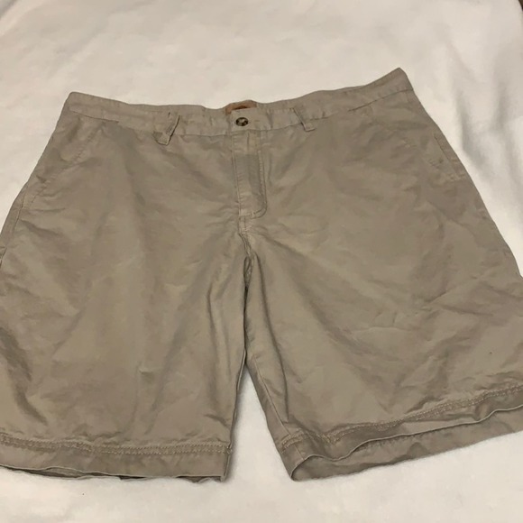 Boston Traders Mens Khaki Shorts. EUC. Size 42. - Picture 1 of 6